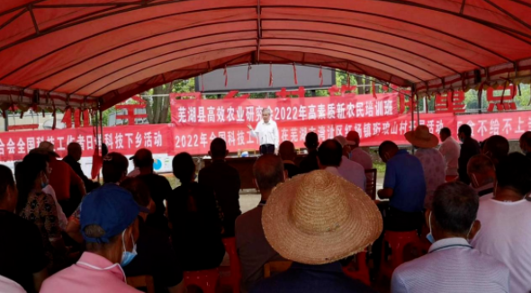 中国科协农技协常务理事杨良金创新“农匠”培育模式